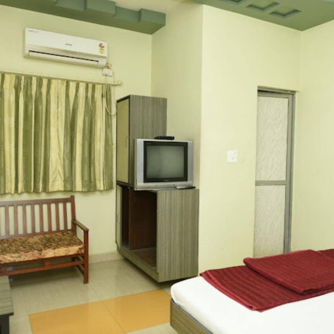 Hotel Anjali Palace Будж Екстериор снимка